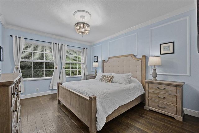 627 Castle Drive, Palm Beach Gardens, FL 33410