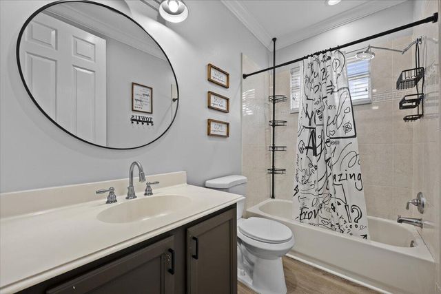 627 Castle Drive, Palm Beach Gardens, FL 33410