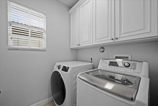 627 Castle Drive, Palm Beach Gardens, FL 33410