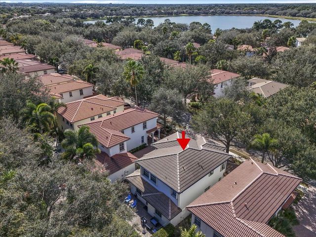 627 Castle Drive, Palm Beach Gardens, FL 33410