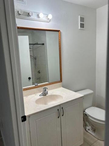 4863 Via Palm Lakes 808, West Palm Beach, FL 33417