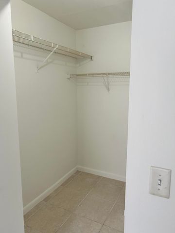 4863 Via Palm Lakes 808, West Palm Beach, FL 33417