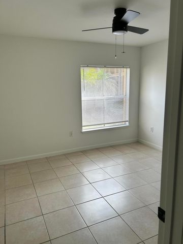 4863 Via Palm Lakes 808, West Palm Beach, FL 33417