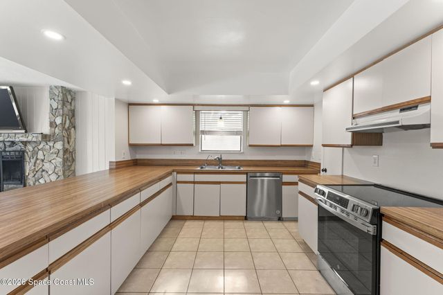 206 Fir Avenue, Melbourne Beach, FL 32951