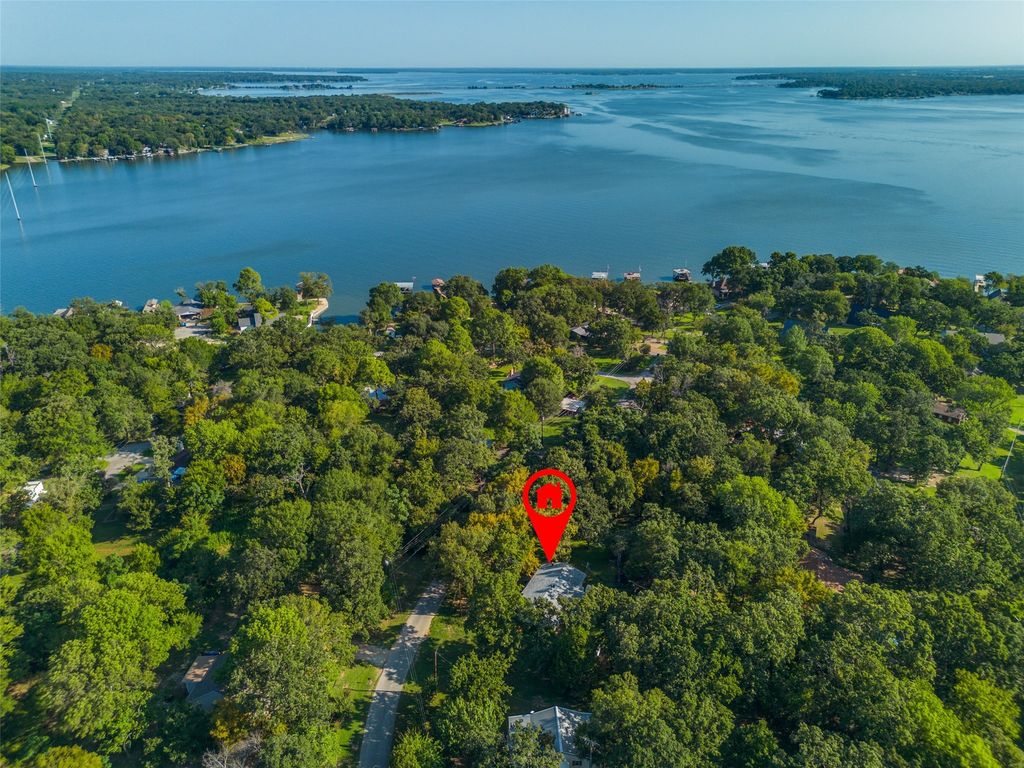 1021 Whispering Springs Drive, Tool, TX 75143