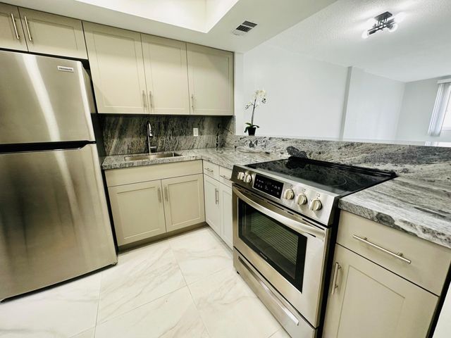 1333 E Hallandale Beach Boulevard 302, Hallandale Beach, FL 33009