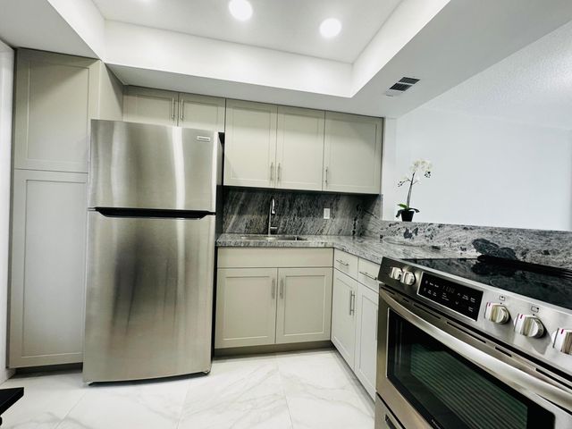 1333 E Hallandale Beach Boulevard 302, Hallandale Beach, FL 33009