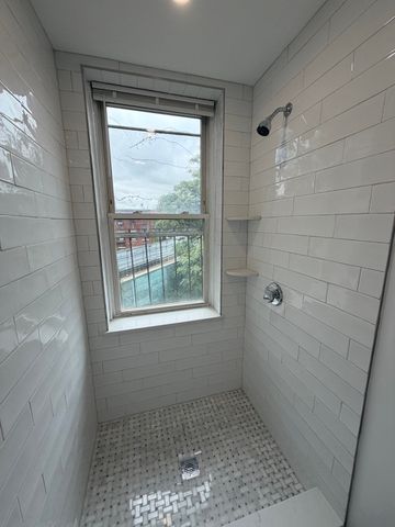 7 Grove St. 9, Boston, MA 02114