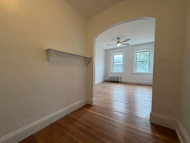7 Grove St. 9, Boston, MA 02114