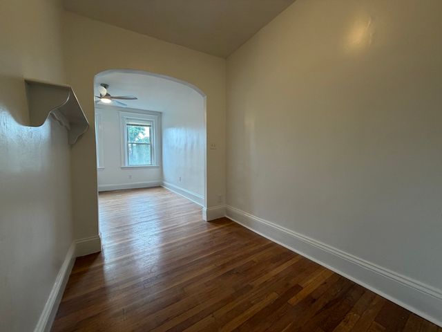 7 Grove St. 9, Boston, MA 02114