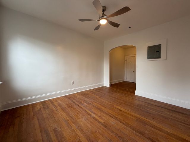 7 Grove St. 9, Boston, MA 02114