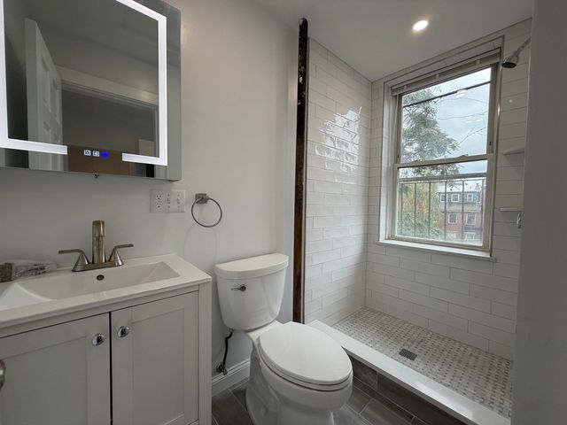 7 Grove St. 9, Boston, MA 02114