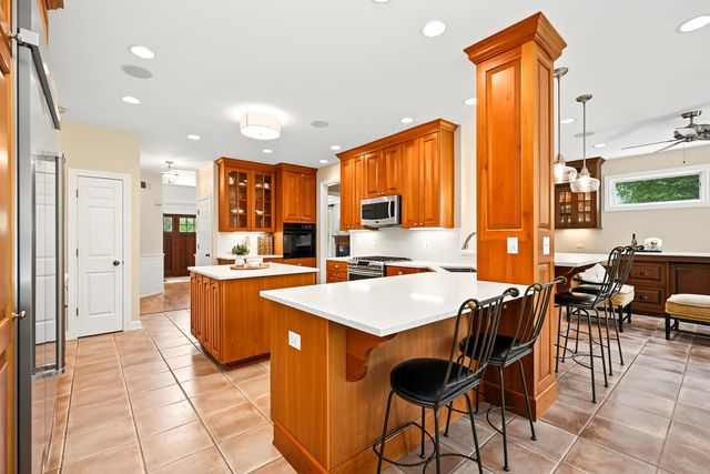 1028 Shady Lane, Glen Ellyn, IL 60137