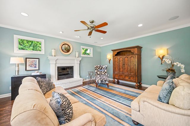 1028 Shady Lane, Glen Ellyn, IL 60137
