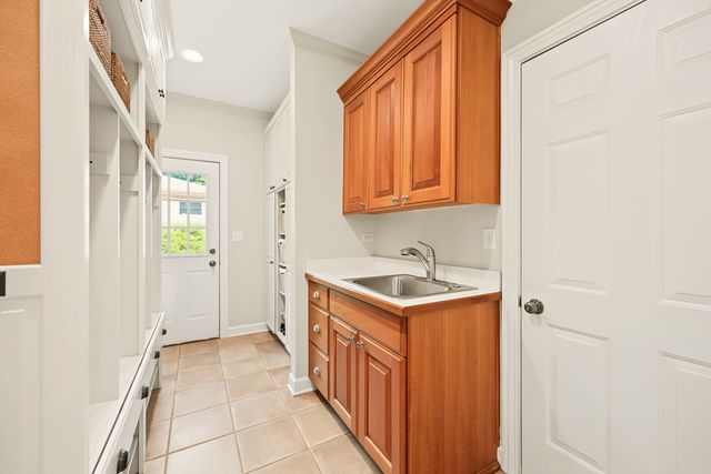 1028 Shady Lane, Glen Ellyn, IL 60137