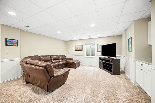 1028 Shady Lane, Glen Ellyn, IL 60137