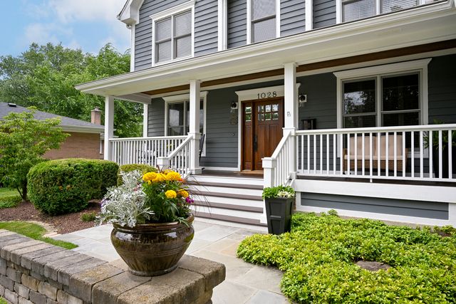 1028 Shady Lane, Glen Ellyn, IL 60137