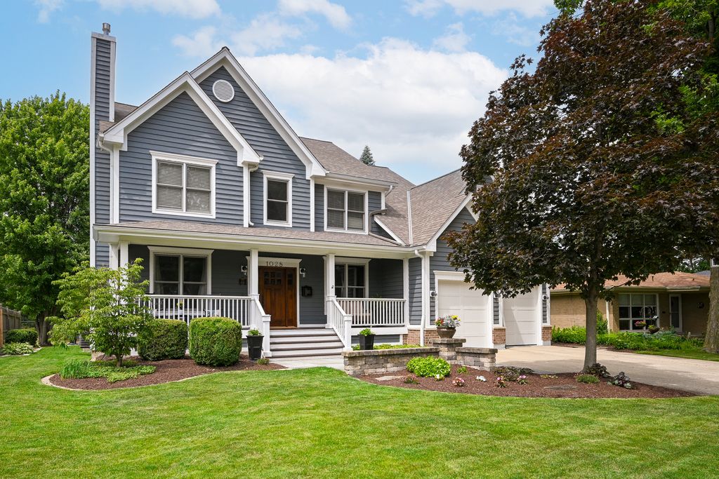 1028 Shady Lane, Glen Ellyn, IL 60137