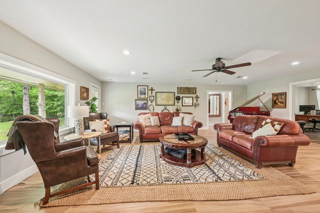 16303 Cimmaron Drive, Stagecoach, TX 77355