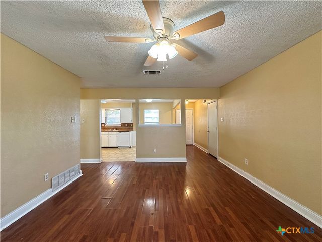 2101 Spicewood Drive, Killeen, TX 76543