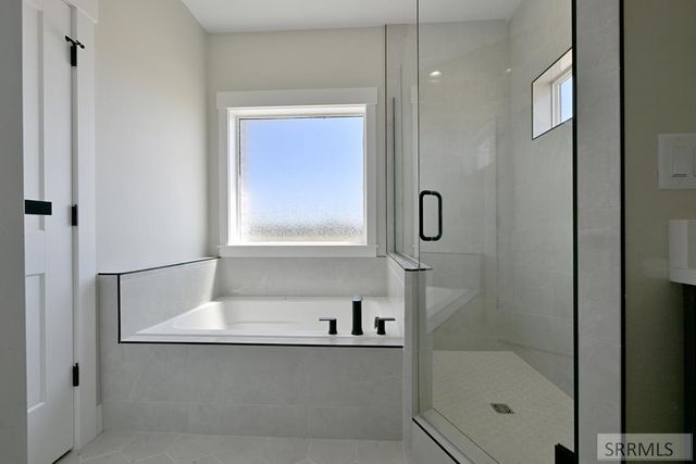 831 E 1560 N, Shelley, ID 83274