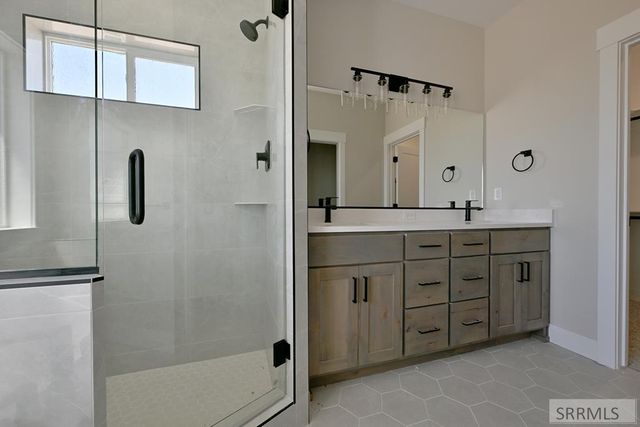 831 E 1560 N, Shelley, ID 83274