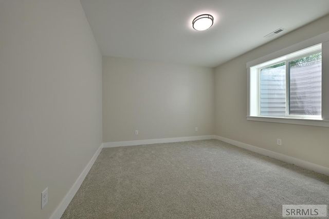 831 E 1560 N, Shelley, ID 83274