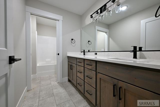 831 E 1560 N, Shelley, ID 83274