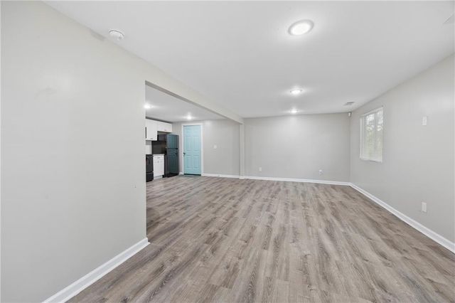 10 Caroline Drive, Stockbridge, GA 30281