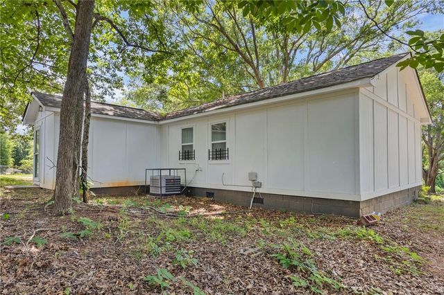 10 Caroline Drive, Stockbridge, GA 30281