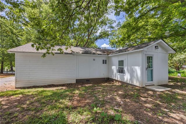 10 Caroline Drive, Stockbridge, GA 30281