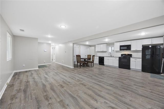 10 Caroline Drive, Stockbridge, GA 30281