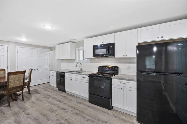 10 Caroline Drive, Stockbridge, GA 30281