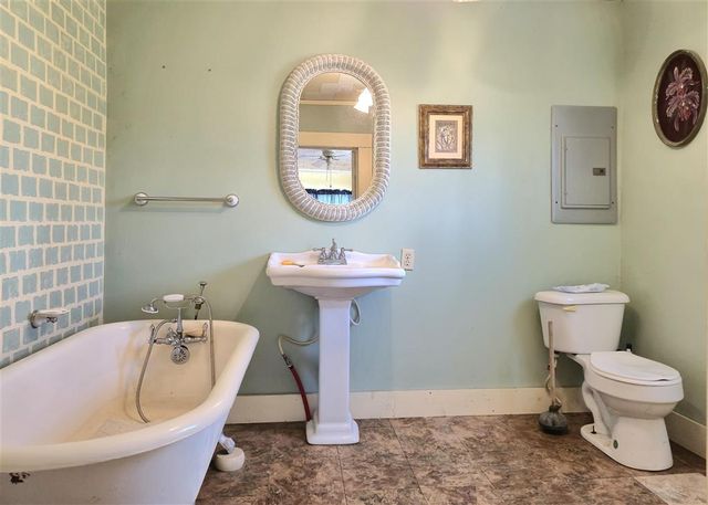 340 Adrian Guidry Road, Longville, LA 70652