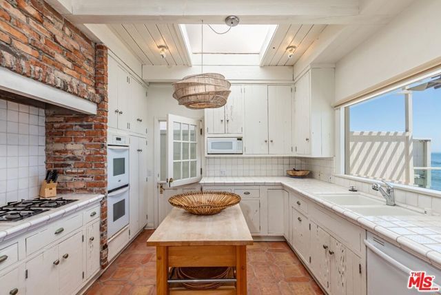 24216 Malibu Road, Malibu, CA 90265