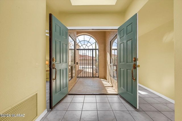 64510 E Canyon Shadows Lane, Tucson, AZ 85739