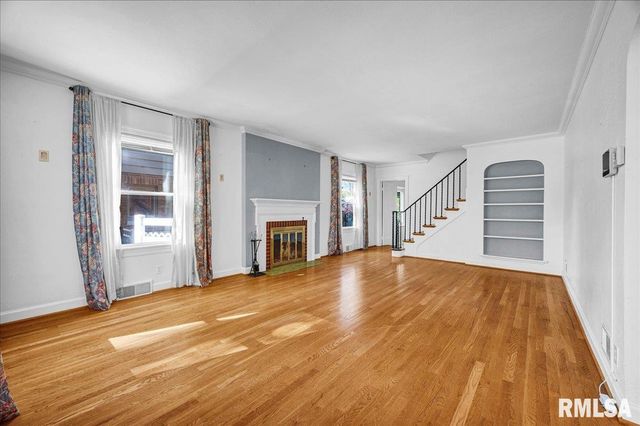 223 W HOLLYRIDGE Circle, Peoria, IL 61614