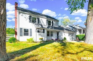 223 W HOLLYRIDGE Circle, Peoria, IL 61614