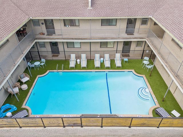 1307 Norwalk LN 203, Austin, TX 78703