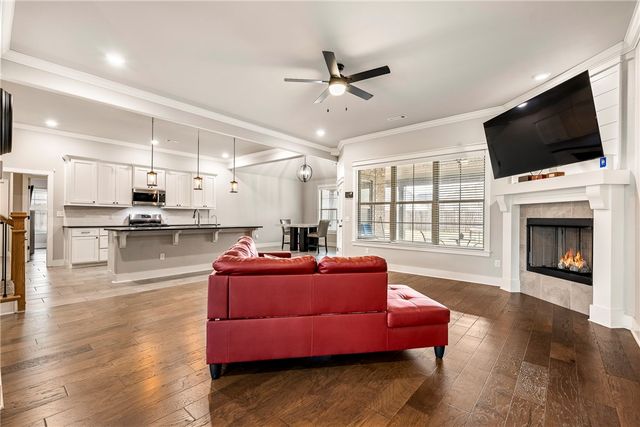 1122 Giulia Avenue, Tontitown, AR 72762