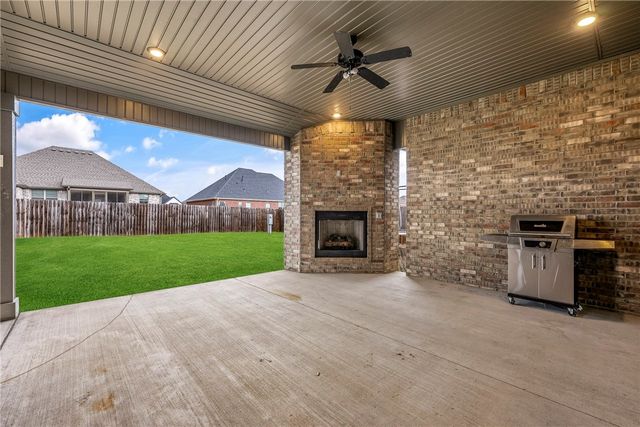 1122 Giulia Avenue, Tontitown, AR 72762