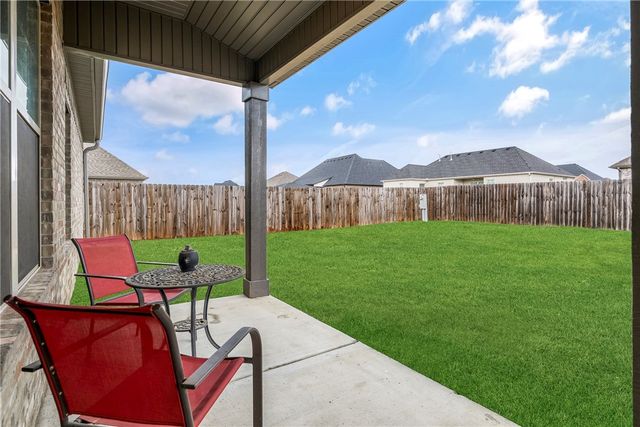 1122 Giulia Avenue, Tontitown, AR 72762