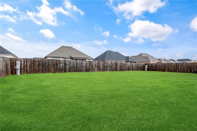 1122 Giulia Avenue, Tontitown, AR 72762