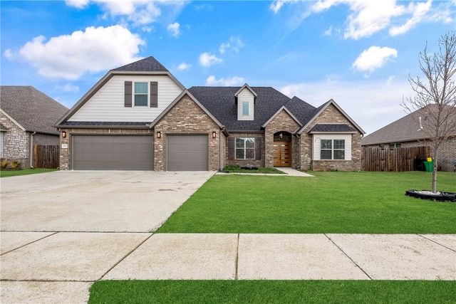 1122 Giulia Avenue, Tontitown, AR 72762