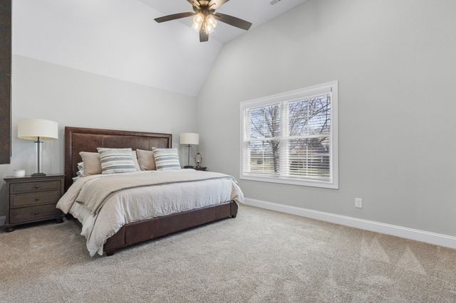 474 Pond Apple Rd, Clarksville, TN 37043