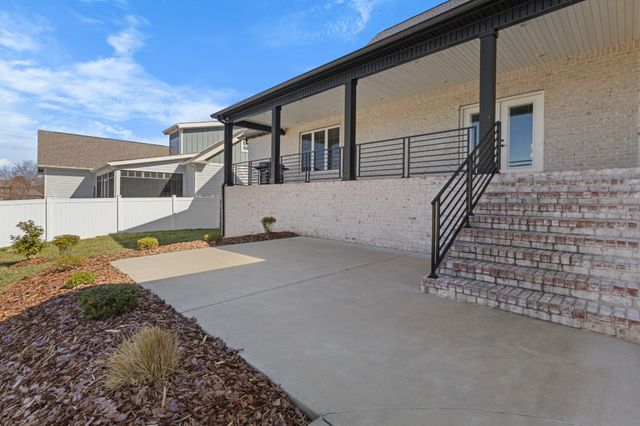 474 Pond Apple Rd, Clarksville, TN 37043