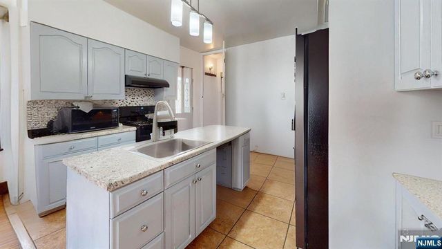 167 Valley Brook Avenue, Lyndhurst, NJ 07071