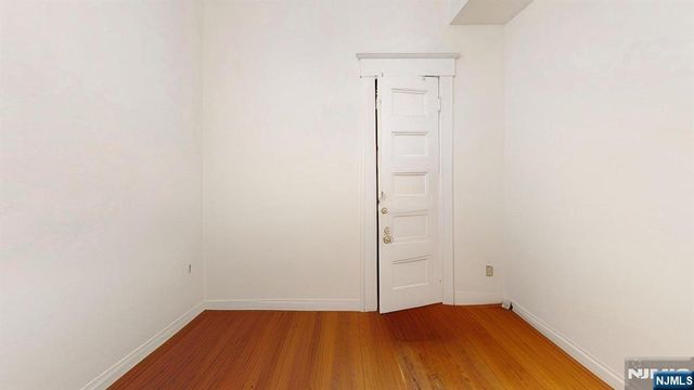 167 Valley Brook Avenue, Lyndhurst, NJ 07071