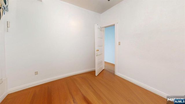 167 Valley Brook Avenue, Lyndhurst, NJ 07071