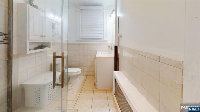 167 Valley Brook Avenue, Lyndhurst, NJ 07071